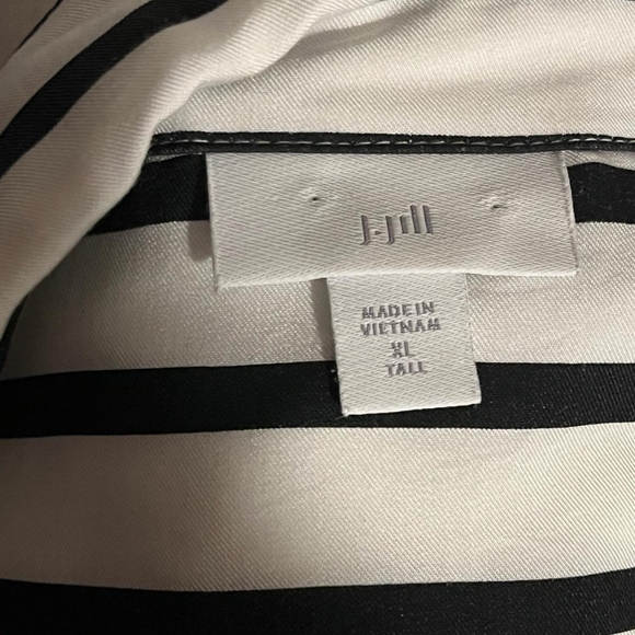 Classic J.Jill Striped Blouse - XL Tall - Flawless Fit - Picture 5 of 6